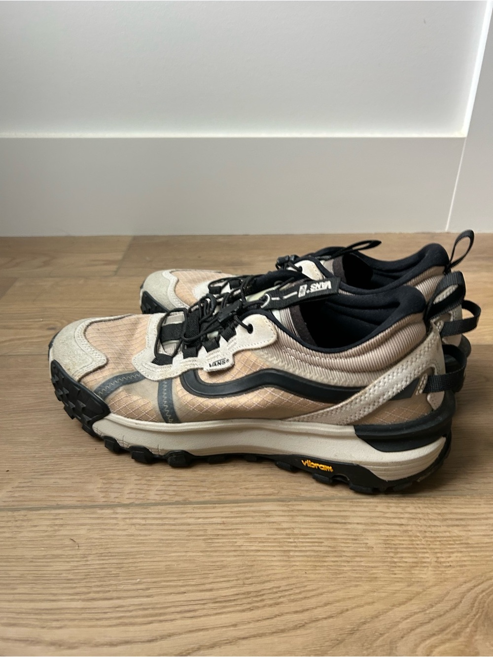 Vans Beige Black Trail Sneakers - Picture 4 of 7